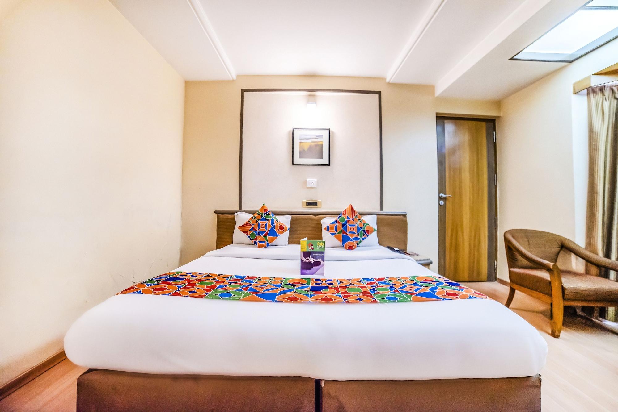 Hotel Gandharva Shivajinagar Pune Esterno foto
