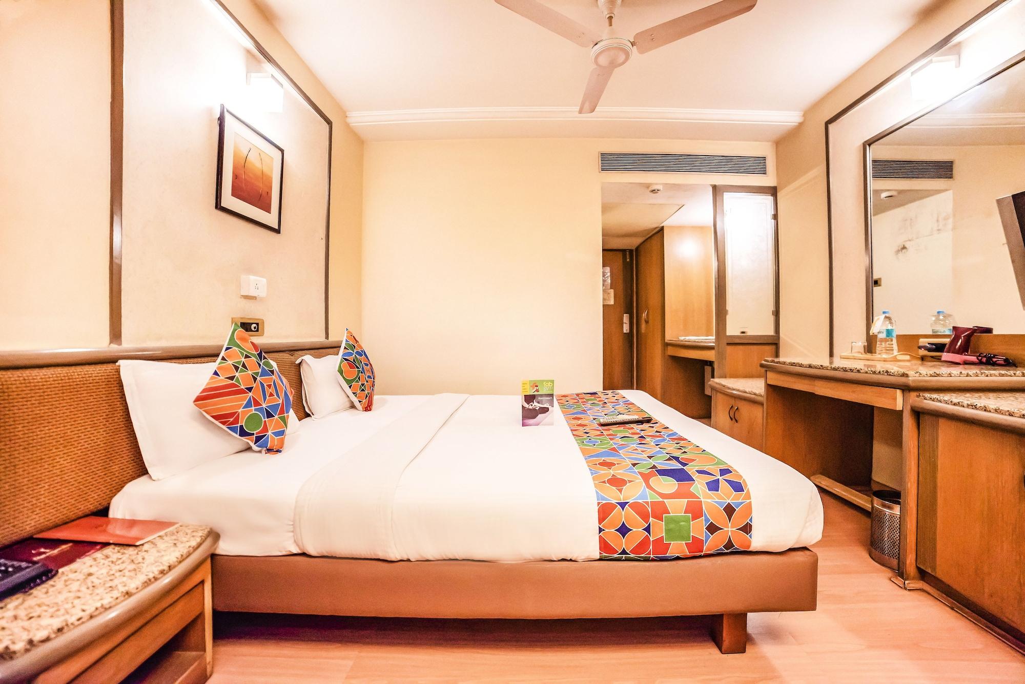 Hotel Gandharva Shivajinagar Pune Esterno foto