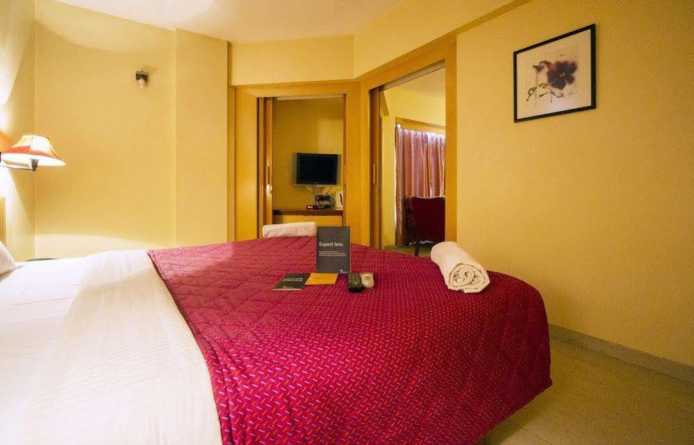 Hotel Gandharva Shivajinagar Pune Esterno foto