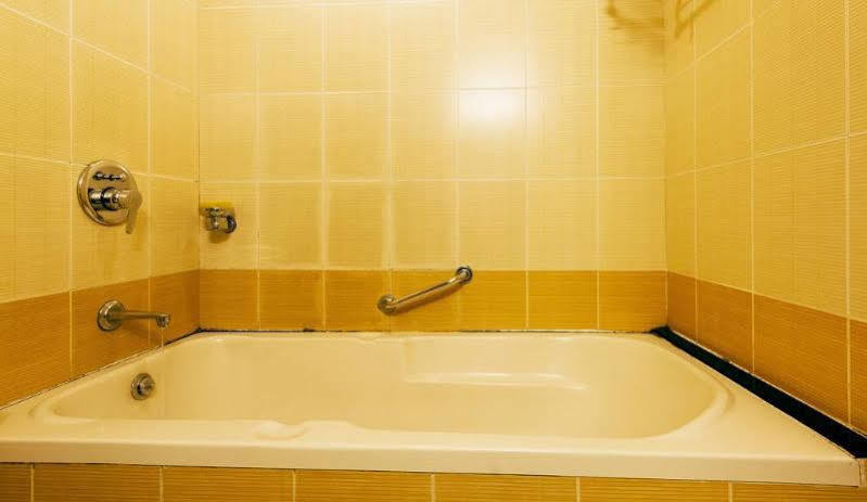 Hotel Gandharva Shivajinagar Pune Esterno foto